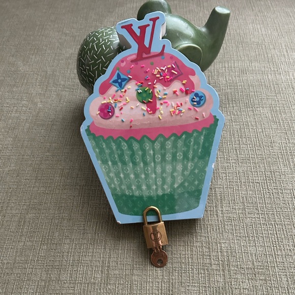 #227  Louis Vuitton Authentic Lock and Key - Picture 6 of 6